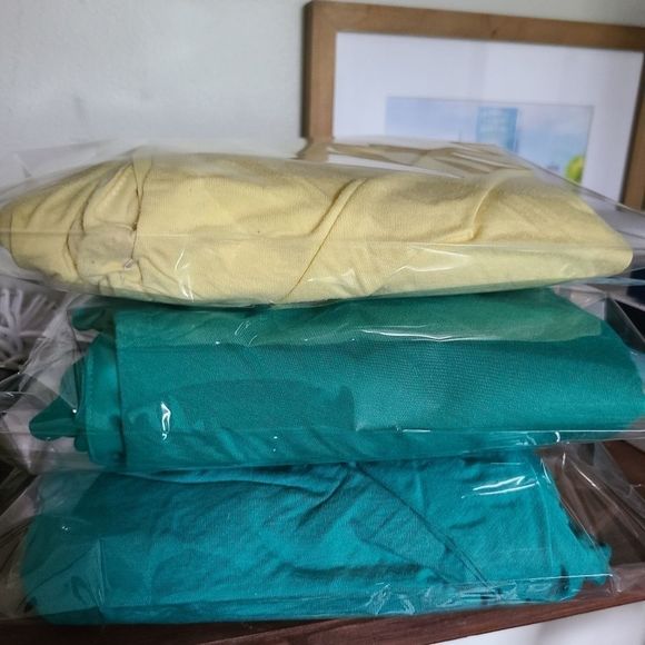 🌹 2/$15 Maurices Ruched Pastel Yellow Blouse Slee - Picture 12 of 13